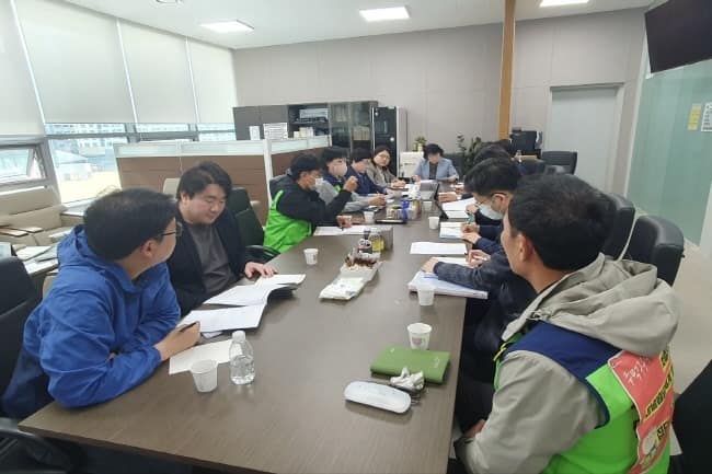 230330 김미리 의원, 학교 급식실 조리종사자 배치기준 관련 정담회 개최 (1).jpg