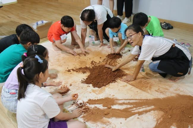 [보도사진] 공무원연금공단 다봄 Day 행사 성료, 세대돌봄가로 아동 돌봄 공백 없앤다.JPG