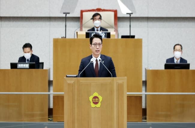 230921 이기인 의원, 전국 최초 '이상동기(묻지마) 범죄방지 및 피해지원 조례안' 본회의 통과.JPG