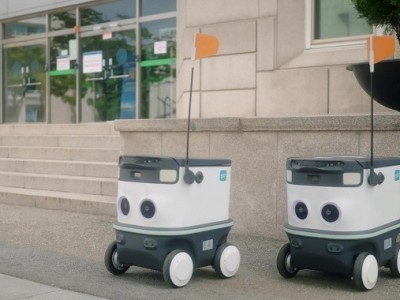 미래산업과-성남시가 도입 예정인 실외 자율주행 배달로봇의 모습2.jpg